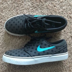 Stefan Janoski Nike Women’s shoes size 6Y